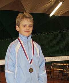 JEDNOTLIVCI BABYTENIS LUKÁŠ PETERKA 1. místo 12. 6. 2010 Východočeský oblastní přebor (Choceň) 18. 9. 2010 TK Teniscentrum Hradec Králové 2. místo 23. 1. 2010 TOSK Žamberk 27. 2. 2010 TOSK Žamberk 3.