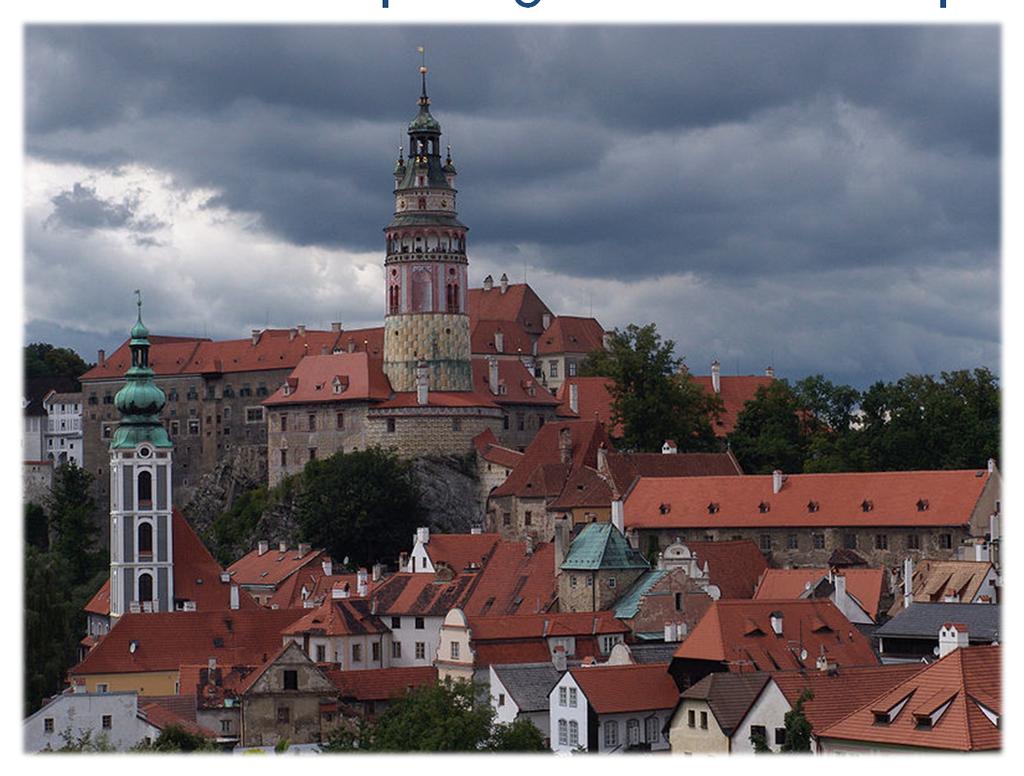 Český Krumlov Perle médievale au Sud de la Bohême L une des plus belles villes historiques européennes Le labyrinthe des ruelles médievales Un magnifique château renaissance le plus grand en Tchèquie