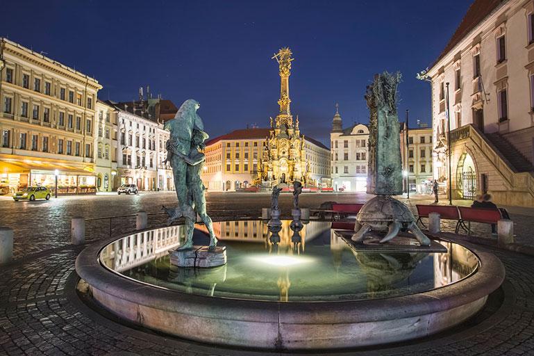 Arionova kašna Archiv Olomouckého kraje 2. den Start Sv. Kopeček u Olomouce Jak se dostat tam Autobusová linka č. 11 z Olomouce zastavuje ve špičce ve všedních dnech na Sv. Kopečku každých 15 minut.