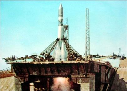 J. A. Gagarin Raketa ustavena na rampě 11.4.