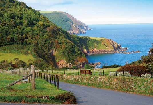 Vaše dojmy se budou měnit tak, jak se budou střídat pláže anglické Riviéry se strmými rozeklanými útesy pobřeží nebo s národními parky Exmoor a Dartmoor, protkanými uzoučkými silničkami vedoucími