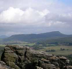 Nationalparkregion ächsisch-böhmische chweiz Zschirnstein-Tour Výlet na Zschirnstein NLPZ Krásná Lípa und Khaatal Centrum národního parku Krásná Lípa a Kyjovské údolí Fahrplan eite Jízdní řád strana