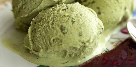 2.4.4 Zmrzlina s čajem Čajová zmrzlina se taktéž jako téměř všechny výrobky vyrábí z čaje Matcha.