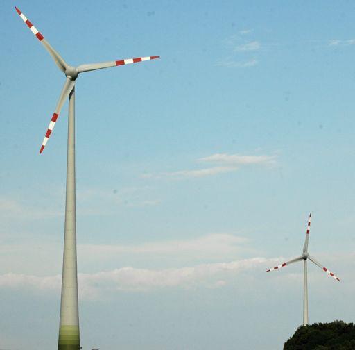 Fotografie větrných elektráren: Obrázek 8.1 Větrné elektrárny Janov u Litomyšle Obrázek 8.