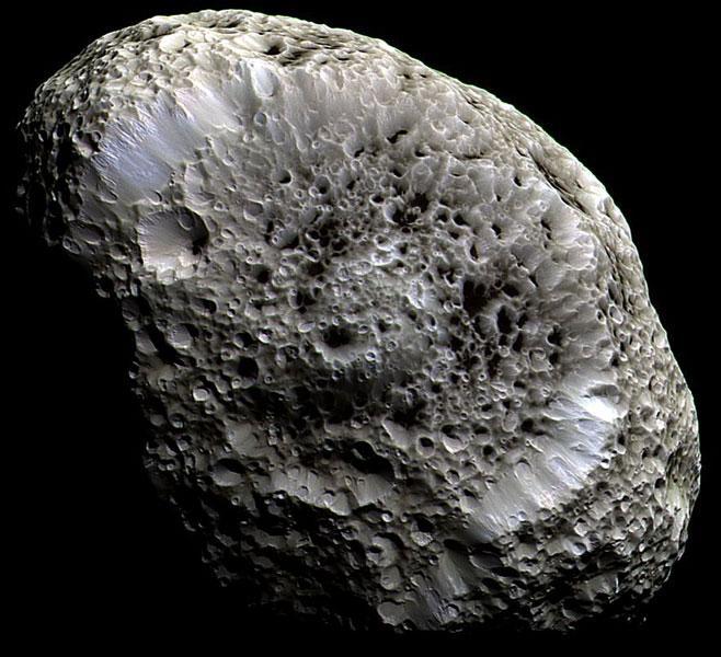 množstvom prachových zŕn, štruktúra značne pôrovitá (popis sa bezvýhradne hodí aj našu predstavu o kometárnom jadre).