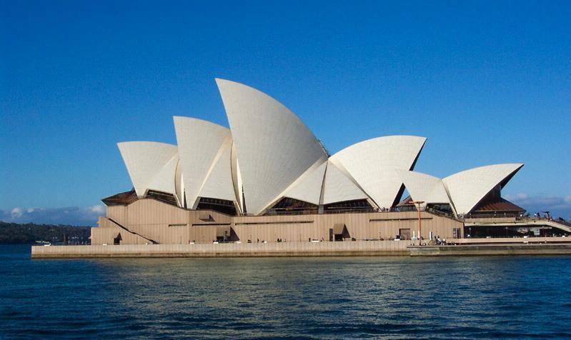 Opera v Sydney tvarem organická