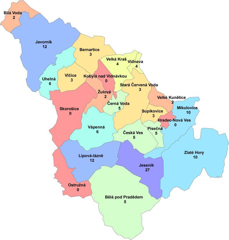 Strana č. 18 Mapa č.5 Počet absolventů škol a odborných učilišť rozdělených dle jednotlivých obcí okresu Jeseník. Celkový počet absolventů škol a odborných učilišť je 129 z toho 73 žen.