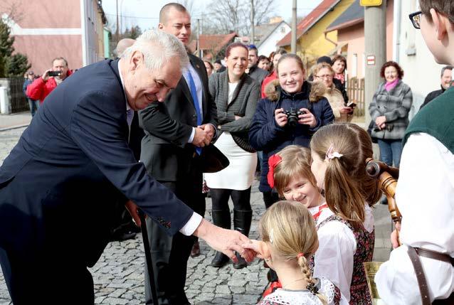 ZPRAVODAJSTVÍ STRANA 2, 3 NEPROPÁSNĚTE Pozor na končící platnost řidičských průkazů Motoristy čeká v letošním roce výměna řidičských průkazů. Důvodem je uplynutí desetileté doby platnosti dokladu.