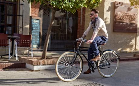 VOITURETTE Tohle není jen tak obyčejný bicykl. Symbolizuje vyjádření Vašeho přístupu k designu a životním stylu.