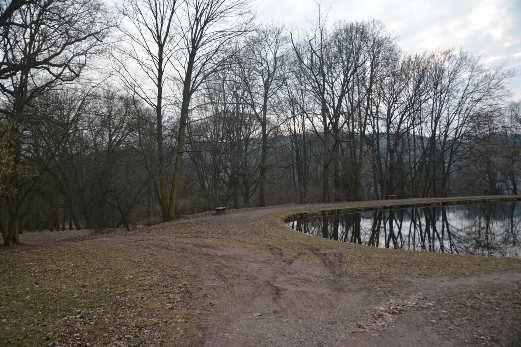 CESTNÍ SÍŤ A ZPEVNĚNÉ PLOCHY PROBLÉMOVÁ MÍSTA vodní eroze Působení vodní eroze