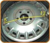 Na obe strany pneumatiky naneste lubrikant a spodnú stranu pripevnite na disk.