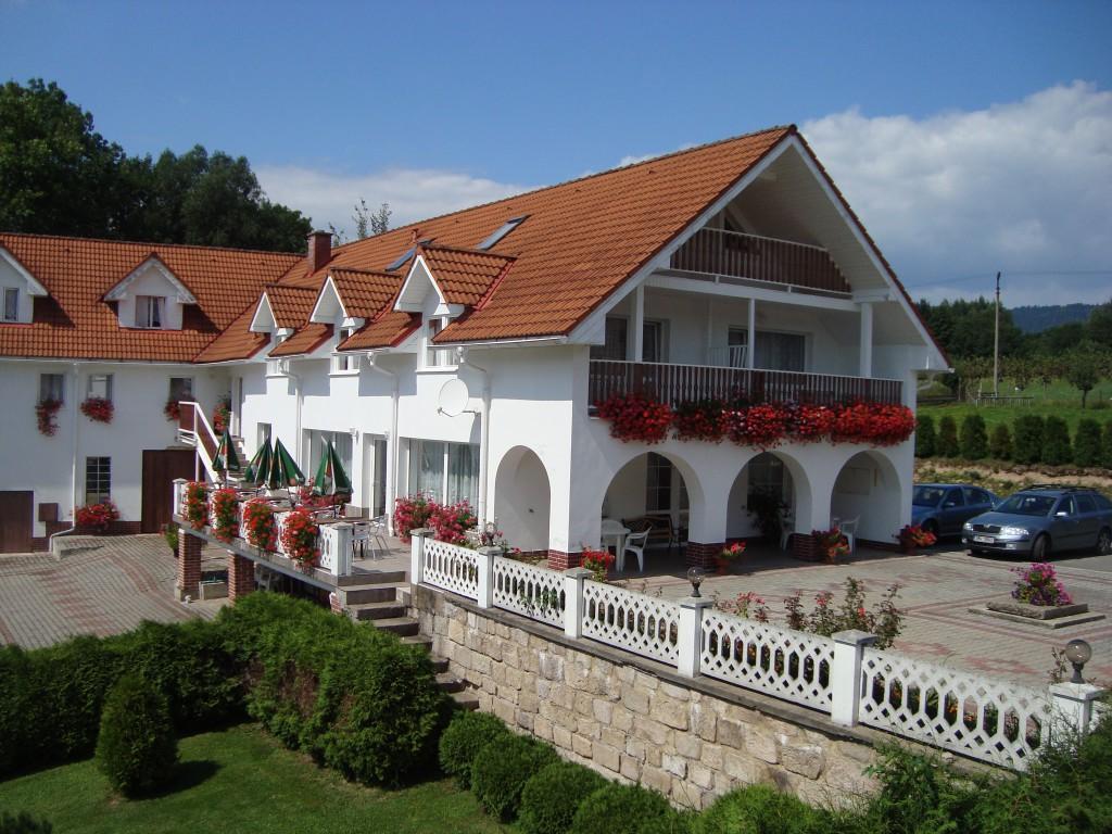Penzion ŽERNOV Český ráj Český ráj je oblíbeným cílem letní turistiky i cykloturistiky.