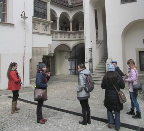 Na jedné straně klasifikaci ubytovacích zařízení se Svazem venkovské turistiky a na straně druhé soutěži popularity infocenter Informační centrum