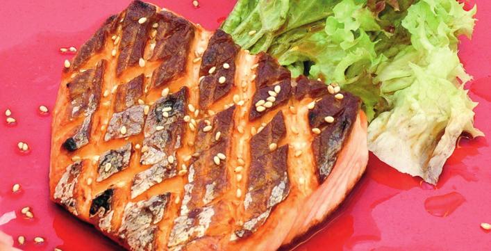 Yakimono / a grilu / Grill Food 8 Salmon teriyaki 299 Kč Grilovaný plátek