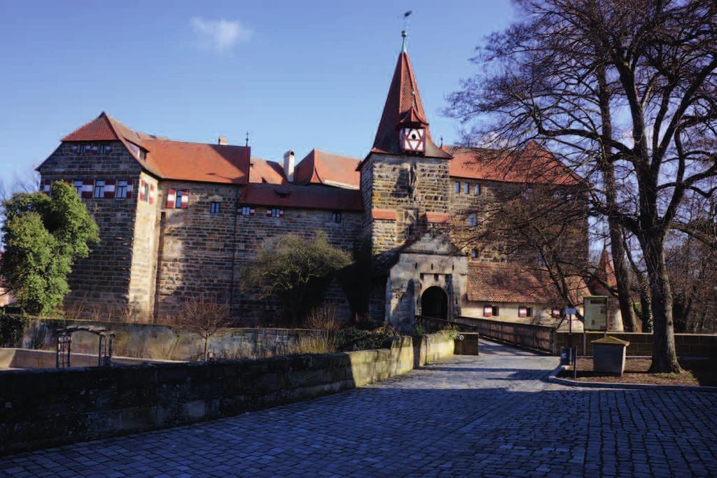 Hrad postavený na ostrově uprostřed řeky Pegnitz byl v době získání území v troskách, a tak v letech 1357-1360 nechal Karel IV. vystavět hrad nový.