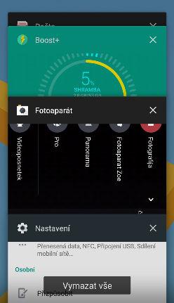 112 Správa aplikací Přepínání mezi nedávno otevřenými aplikacemi Pokud v telefonu používáte různé aplikace, můžete snadno přepínat mezi aplikacemi, které jste nedávno otevřeli.