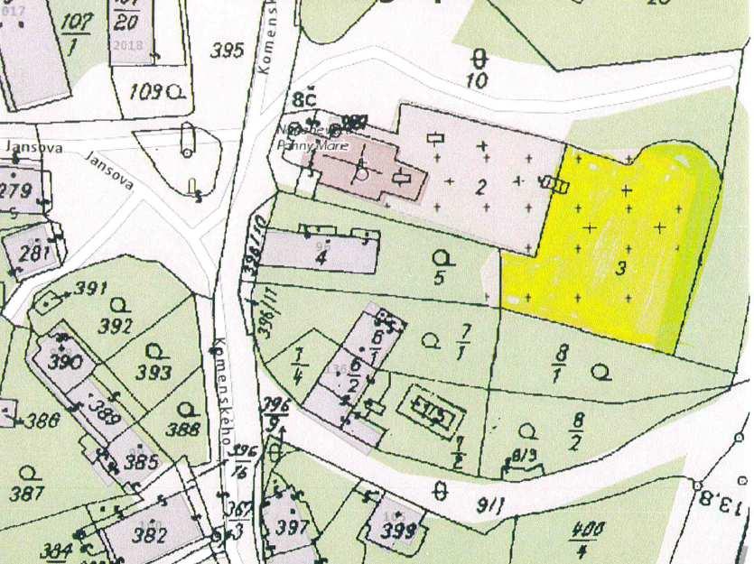 Umístění: ulice Komenského, č. parc. 3 Mapa 3 Popis stávajícího stavu: Pískovcová mohyla je porostlá mechem a lišejníkem a pokryta dalšími nečistotami.