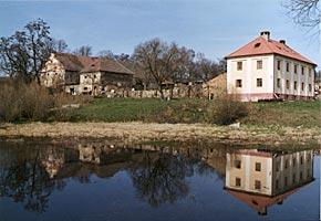 března od 13:00 autobus: Praha, Roztyly 11:30