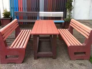 dvoch 02 df masívnych lavíc L-bench a stôl pergola