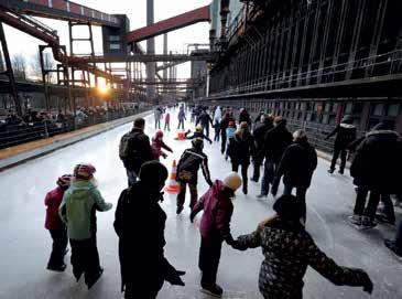 Z komplexu Zollverein neďaleko Essenu sa stal najväčší prírodný banský skanzen na svete. Ukazuje úspešnú transformáciu ťažkého priemyslu na služby.