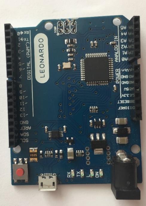 Obrázek 13 - Arduino Leonardo Na ovládání blikačů a stěračů jsem volil páčky z