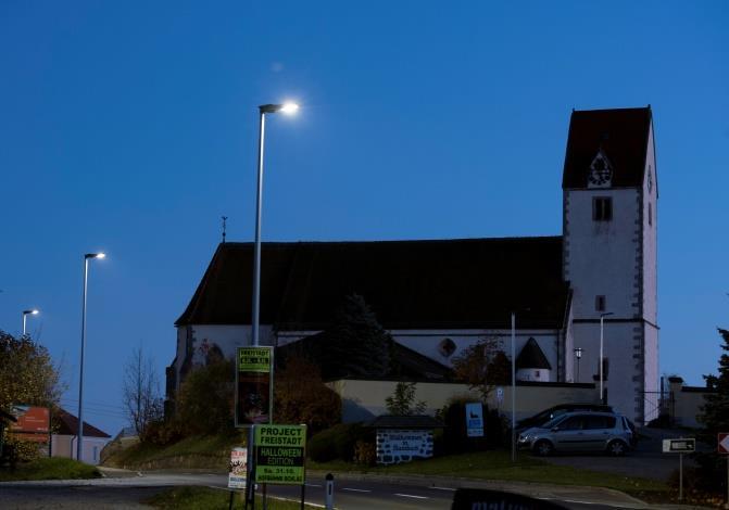 LED V tem projektu je občina v okviru sklenjenega energetskega pogodbeništva obnovila starejše dele javne razsvetljave.