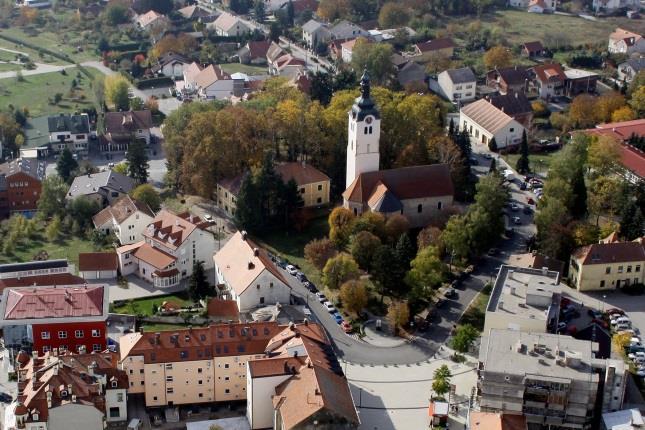 Projekt se je začel z natančnim energetskim pregledom obstoječe javne razsvetljave. Analiza je pokazala znatni potencial za zmanjšanje rabe energije in stroškov vzdrževanja.