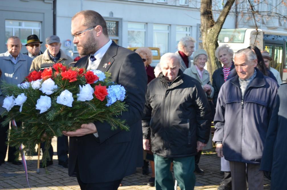 Pietní vzpomínku zahájila projevem předsedkyně ČsOL Kladno s.