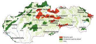 Národné parky a CHKO VCHÚ: NP a CHKO spolu 22,65% územia SR MCHÚ: 1108, spolu 2,4% územia SR (čiastočný prekryv s NP alebo CHKO)