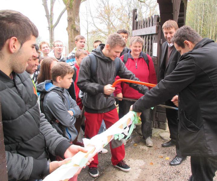 Október 2014 výroba posunkových videí pre Skanzen Stará Ľubovňa Po videách pre hrad sme boli oslovení Ľubovnianskym múzeom aj pre vytvorenie podobných videí pre