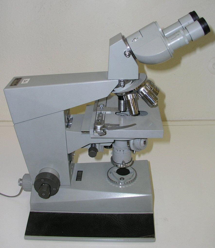 Amplival Zeiss Jena Badatelský mikroskop s vestavěným osvětlením tři vyměnitelné kondenzory