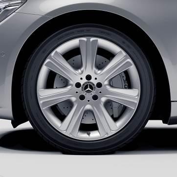 Kolesá pre modely Mercedes-Maybach 48,3 cm (19") disky z ľahkej zliatiny s mnoholúčovým dizajnom (11R) 48,3 cm (19") disky z ľahkej zliatiny s dizajnom 7