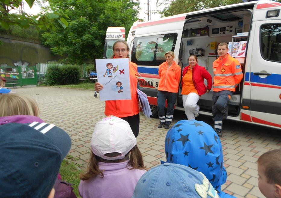 přírodovědné gramotnosti, také polytechnické výchovy. Při všech činnostech se snažíme zabránit vzniku sociálně patologických jevů, k respektu odlišných kultur.