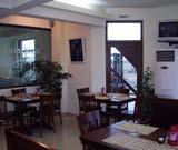Vybavení společných prostor: recepce, WiFi, vnitřní a venkovní restaurace se zahrádkou hodinách.