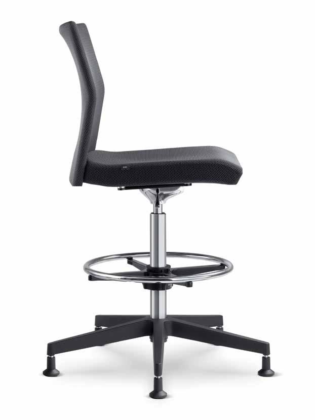 A major feature in the ergonomics of the Omega swivel task chair is a superb synchronous mechanism with individual settings or an automatic setting mechanism.
