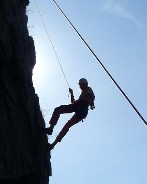 Studenti MU mají možnost vybírat nejen z předmětů zajišťovaných Fakultou sportovních studií MU, ale i z nabídky garantované Střediskem Teiresiás.