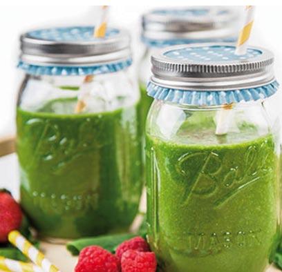 Blendtec Jolly Green Smoothie Jedna sklenka smoothie poskytne polovinu denní doporučené dávky (DDD) vitamínu C, třetinu DDD vitamínu A a celou DDD vitaminu K.