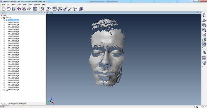 4.2 Předzpracování a registrace dat Na začátku celého procesu se zachytí 3D maska povrchu tváře (příklad vytvoření 3D tváře je na obrázcích Obr. 3.4. - Obr. 3.6).