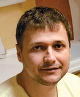 V ro ku 2003 si dokončil špecializáciu v odbore stomatológia a od roku 2009 je členom Asociace mikro chirurgické endodonce v Českej republike.