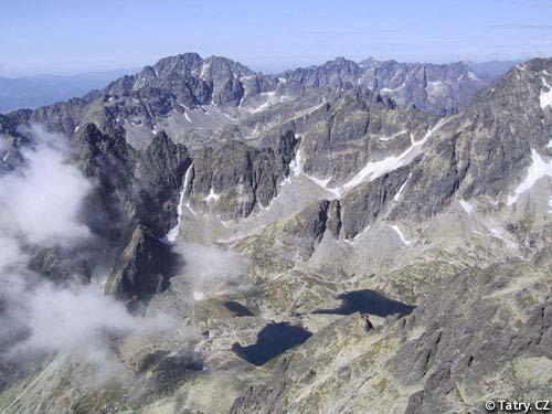 Vysoké Tatry 2002 (21.9. - 28.9.2002) Malá studená dolina - pohled z Lomnického štítu (staženo z www.tatry.