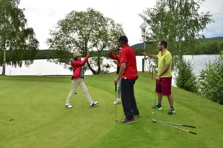 FRENCH CZECH GOLF CUP À DÝŠINA / NA DÝŠINĚ La 5 e édition du tournoi de golf de la Chambre de commerce franco-tchèque a conduit près de 60 joueurs sur le terrain Dýšina à proximité de Plzeň.