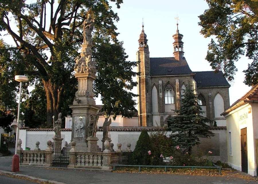 18 sedleckého kláštera Heidenreich (Jindřich), který byl poslán roku 1278 s poselstvím Přemysla Otakara do Jeruzaléma, hrst země z Božího hrobu v Jeruzalémě a rozesel ji po hřbitově.