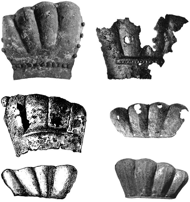 a b Obr. 29. Metakarpální pláty rukavic z evropských nálezů: a Kugelsburg (podle Laking 1920, obr. 563); b Küssnacht (podle Thordeman 1939 1940, obr.