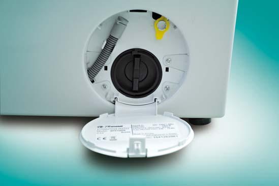 Žltým dielom pod krytom fitra je možné uvoľniť mechanicky zámku dvierok práčky v prípade poruchy alebo výpadku prúdu.