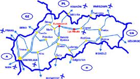 Vzdialenosť hlavného mesta Českej republiky, Prahy je okolo 420 km, hlavné mesto Rakúska, Viedeň, je vzdialená 270 km a Varšava, hlavné mesto Poľska, je vzdialená 440 km od Žiliny.