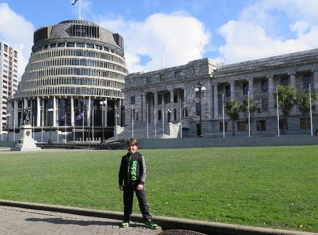 Ve městě jsme došli k budově parlamentu (New Zealand Parliament