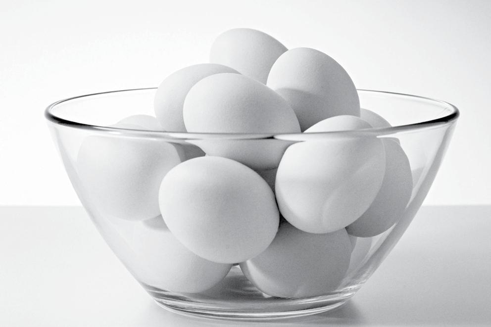 گرم سال از کاهش ضخامت پوسته و تولید تخم مر غ های غیر استاندارد تا آنجا که مقدور است بکاهید. 1010 با استفاده از وسایل مناسب و بهداشتی تخم مر غ ها را جمع آوری و حمل نمایید.