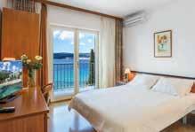 Pobyty jsou možné na 7 nebo 14 nocí sobota sobota, doprava autobusem nebo vlastní. Hotel se nachází 50 m od moře, pláž je oblázková s pozvolným vstupem do vody, s krásným výhledem na Korčulu.