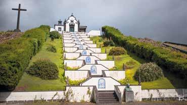 Jeronýma, památník mořeplavců a pevnost Torre de Belém; vyhlídka ve čtvrti Sao Roque; fakultativně večeře s poslechem fado ve čtvrti Chiado 2.