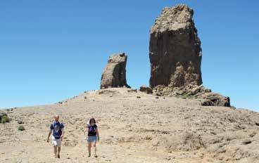 ŠPANĚLSKO KANÁRSKÉ OSTROVY Tenerife a Gran Canaria Souostroví sedmi kanárských ostrovů nabízí příjemné počasí na turistiku i koupání po celý rok.